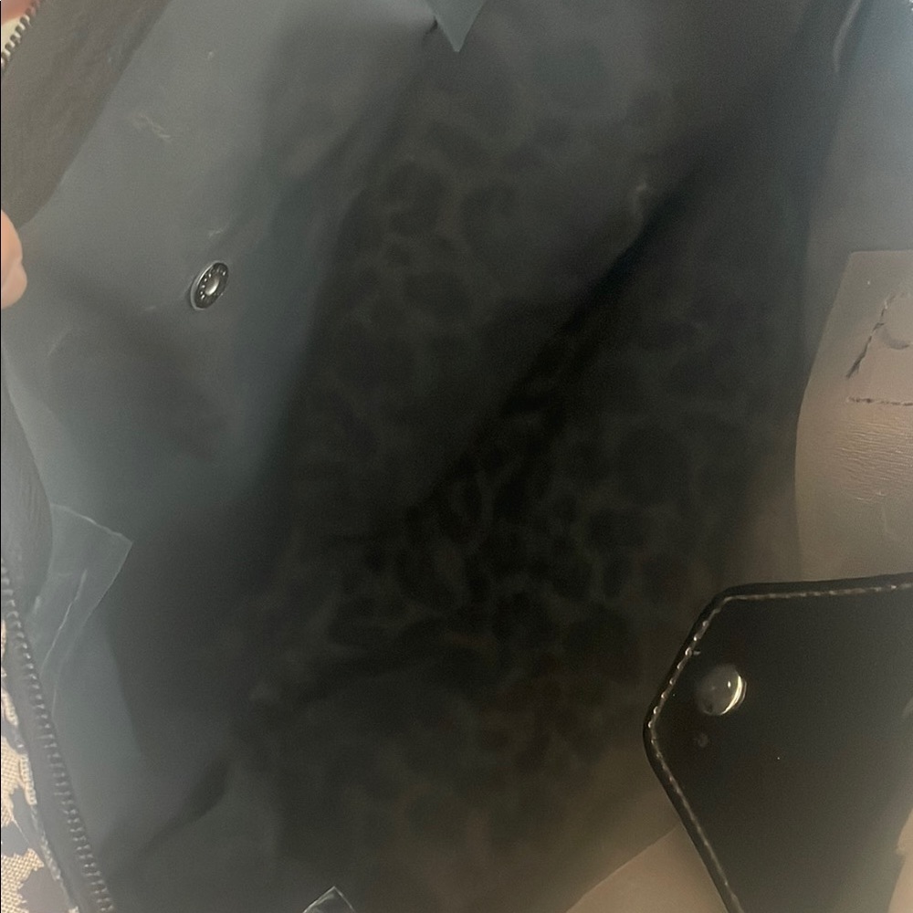 Black Leopard Print Tote Bag with‎ Structured Design - Picture 3 of 3
